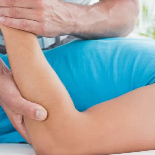 physiotherapy-center-elbow-pain-relief-sports-medicine-experts-dundas-on